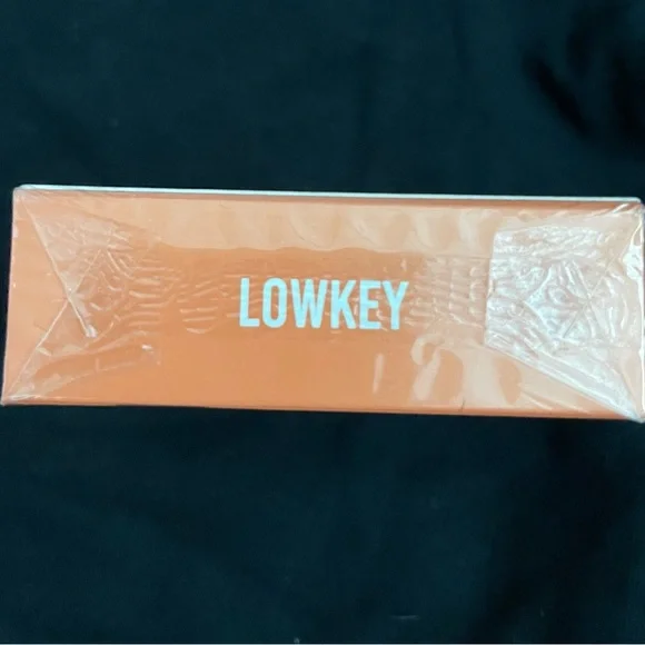 Danessa Myricks Beauty Yummy Skin Blurring Balm Powder Lowlighter - Picture 2 of 8